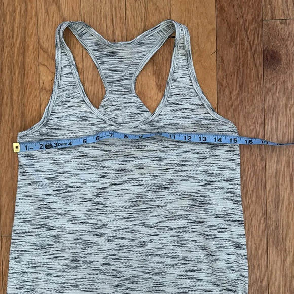 Lululemon | Essential Tank | Tiger Space | size 6 - Picture 2 of 5